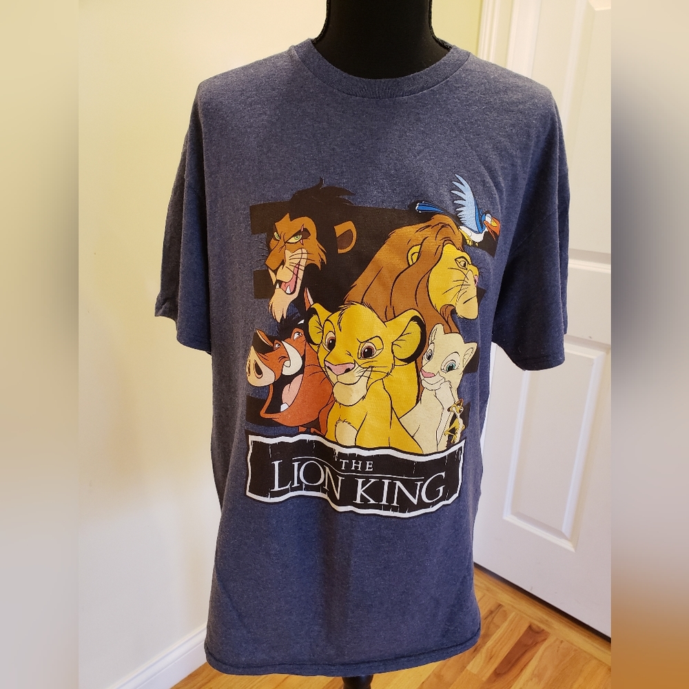 Disney's The Lion King T-shirt, blue, Adult size Large, pre-owned